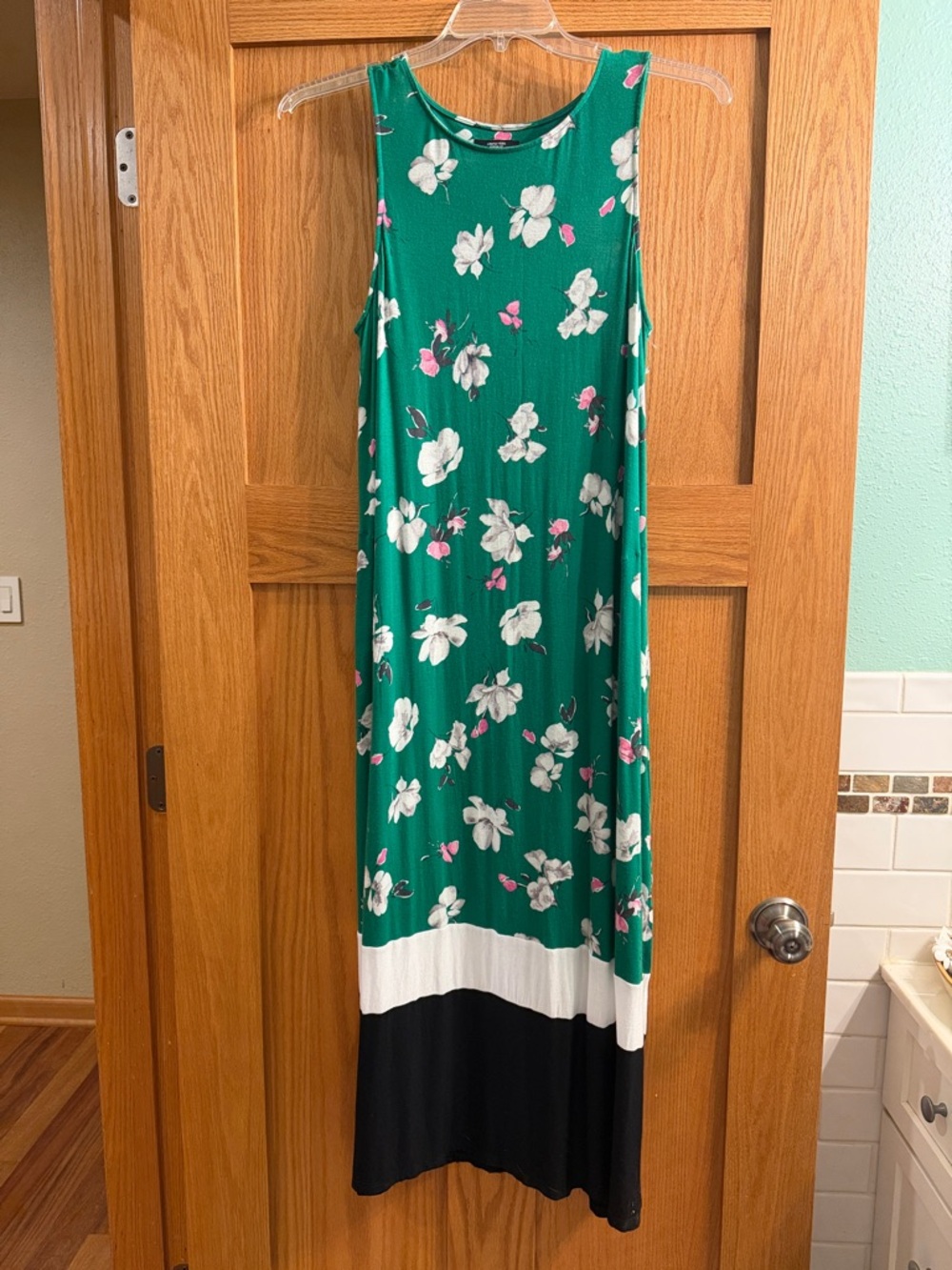 Simply Vera Vera Wang Green Floral Maxi Dress with Black & White Panels